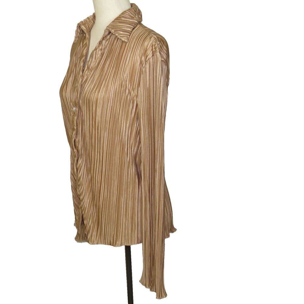 Women's Silky Plisse Slight Flare Long Sleeve Button Up Collared Top Size Medium - Picture 3 of 6